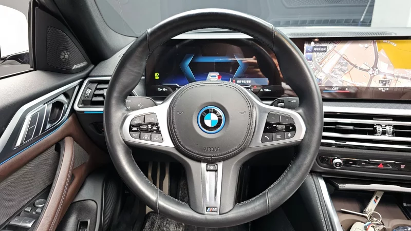 BMW i4