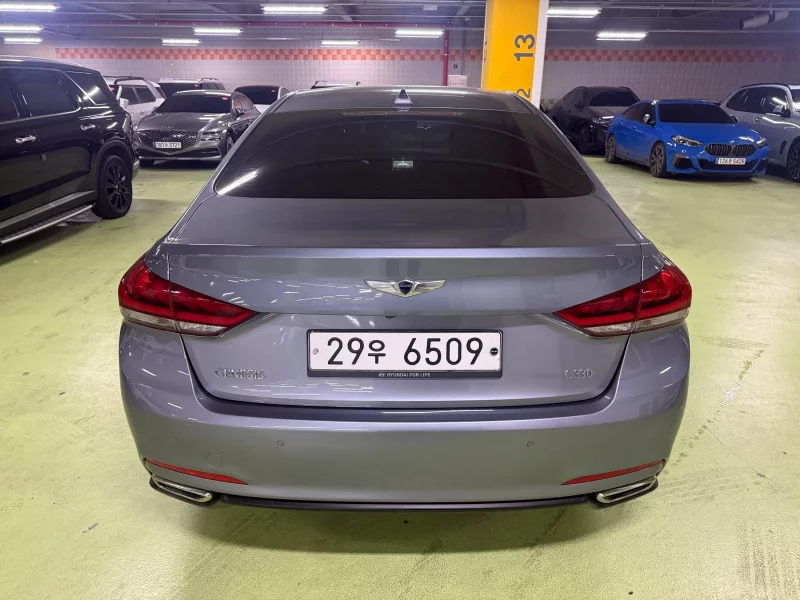 Hyundai Genesis
