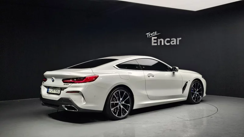 BMW 8-Series