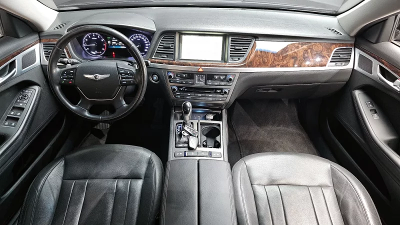 Hyundai Genesis