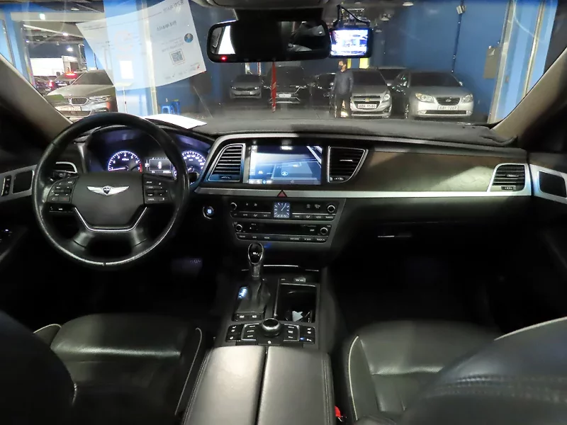 Hyundai Genesis
