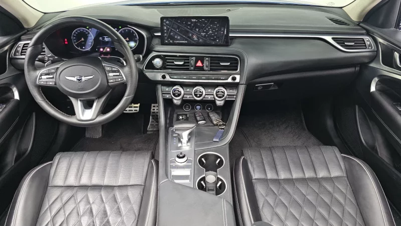 Genesis G70