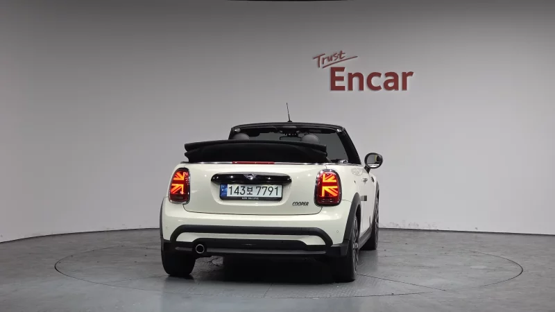 MINI Cooper Convertible