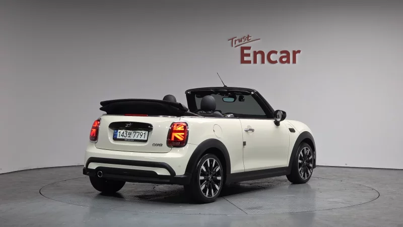 MINI Cooper Convertible