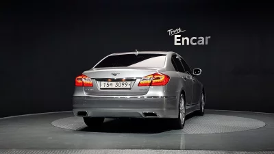 Hyundai Genesis