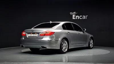 Hyundai Genesis
