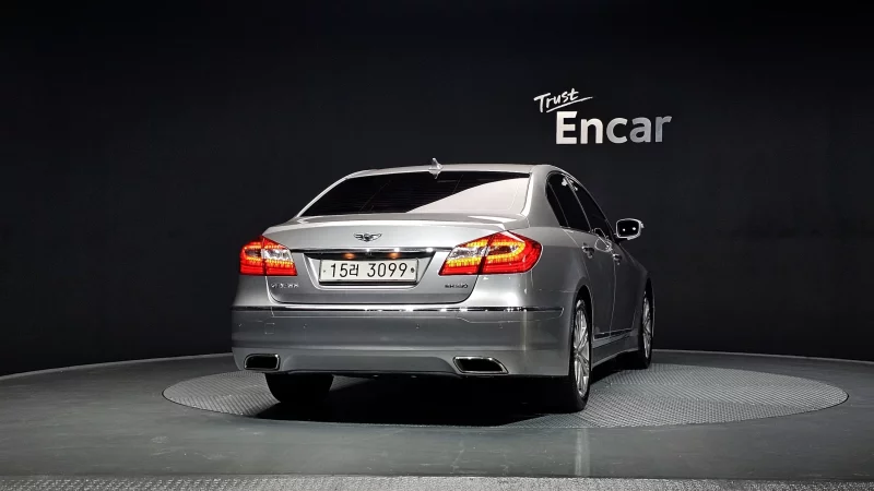 Hyundai Genesis