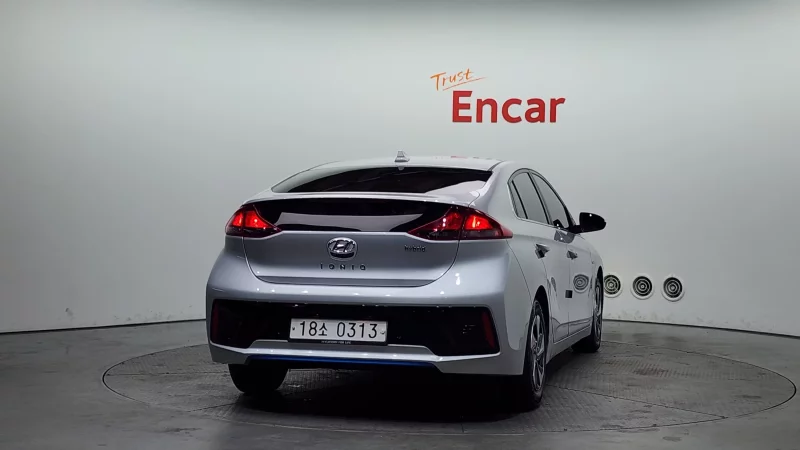 Hyundai Ioniq