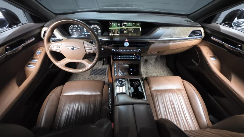 Genesis G90