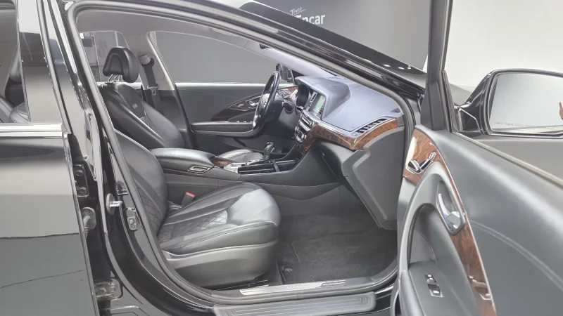 Hyundai Aslan