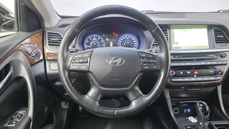 Hyundai Aslan