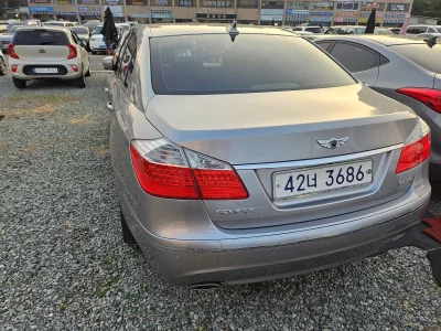 Hyundai Genesis