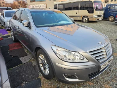 Hyundai Genesis