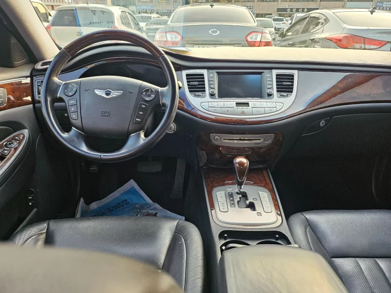 Hyundai Genesis