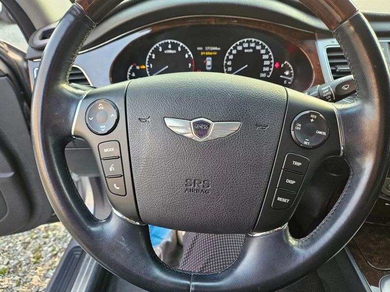 Hyundai Genesis