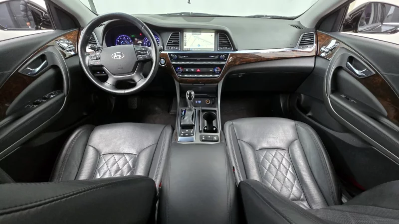 Hyundai Aslan