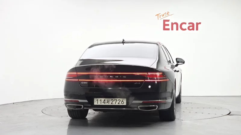 Genesis G90