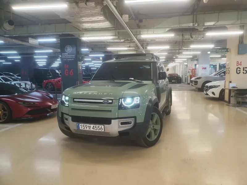 Land Rover DEFENDER