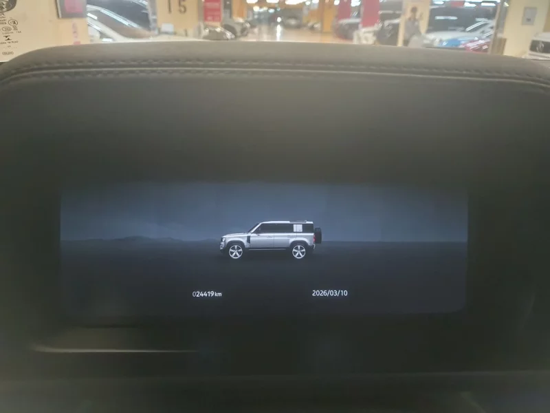 Land Rover DEFENDER