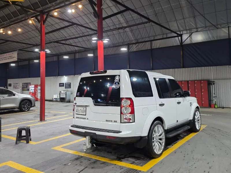 Land Rover DISCOVERY