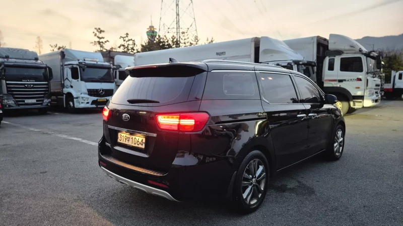 Kia Carnival