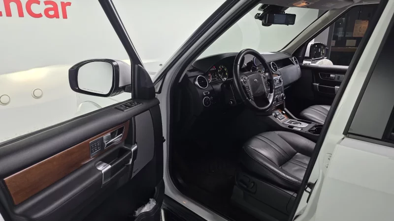 Land Rover DISCOVERY