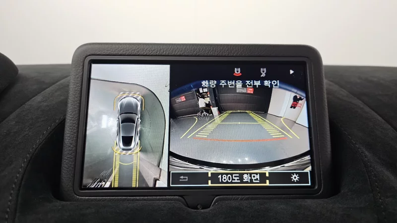 Aston Martin VANTAGE