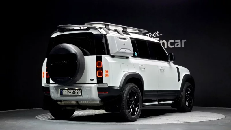 Land Rover DEFENDER