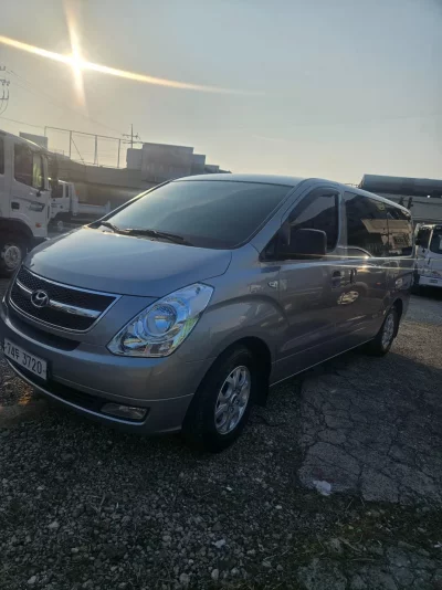 Hyundai Starex