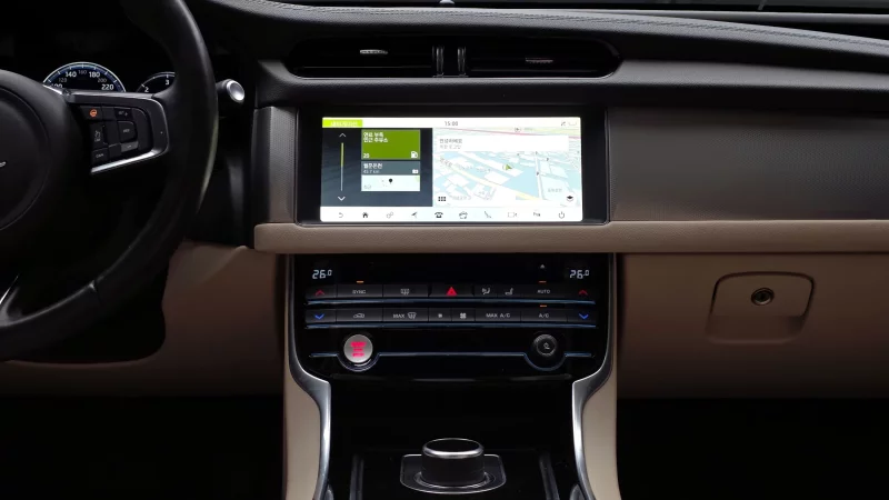 Jaguar XF