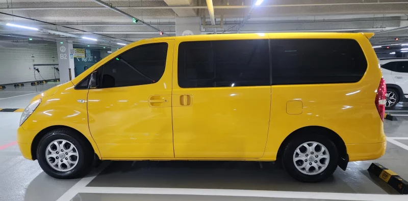Hyundai Starex