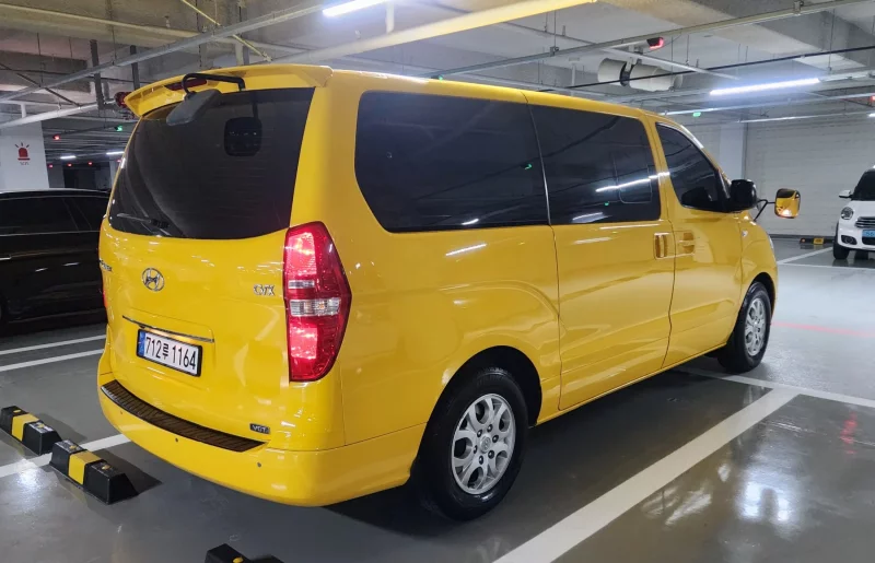 Hyundai Starex