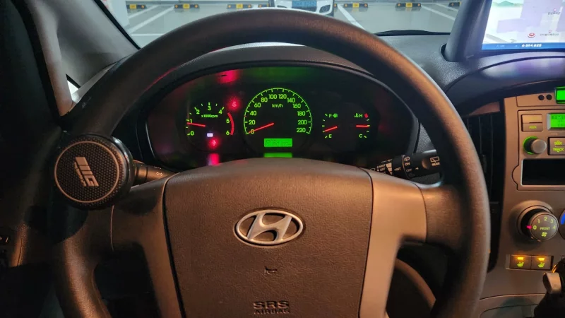 Hyundai Starex