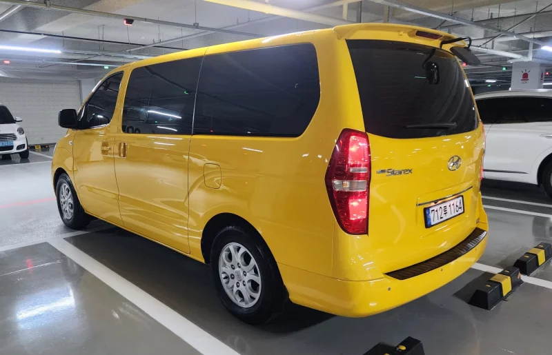Hyundai Starex