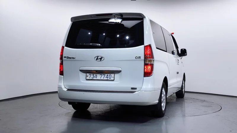Hyundai Starex