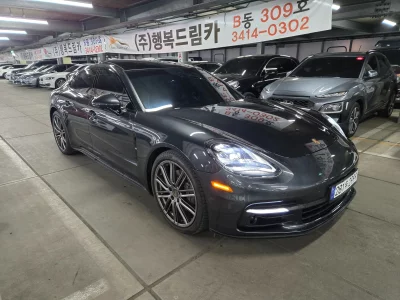 Porsche PANAMERA