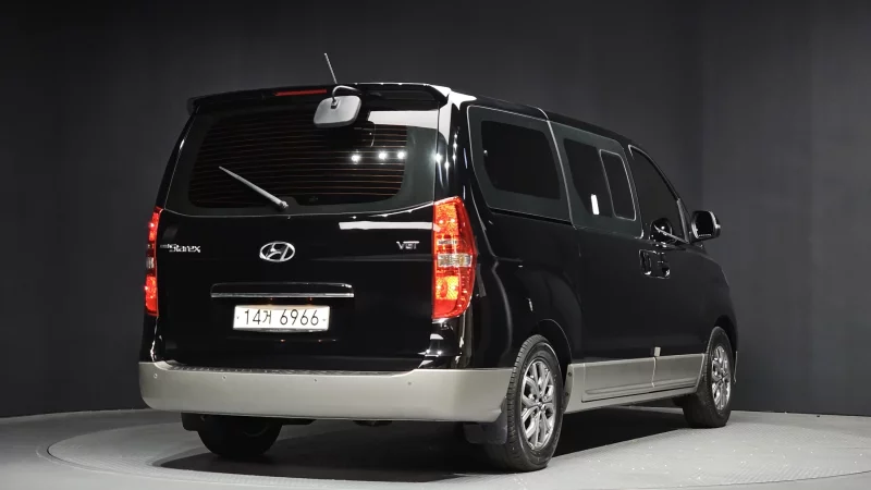 Hyundai Starex