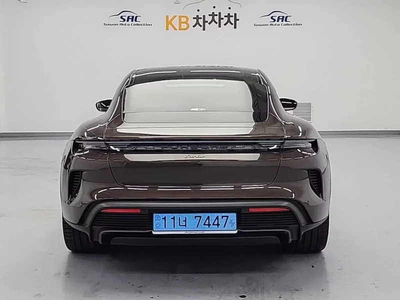 Porsche TAYCAN