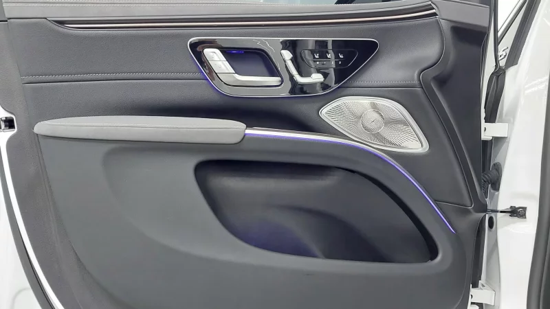 Mercedes-Benz EQS SUV