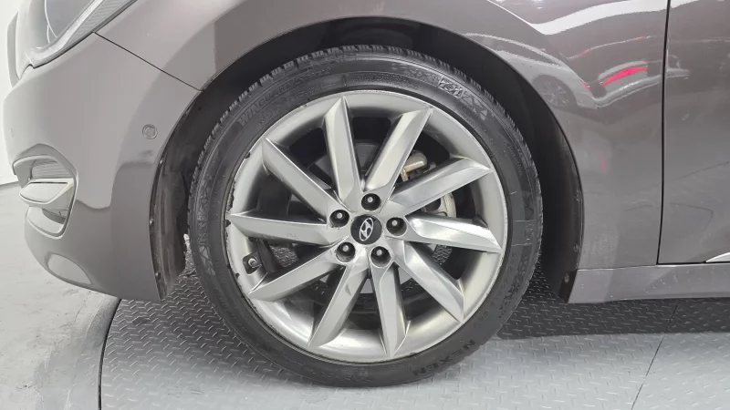 Hyundai Aslan