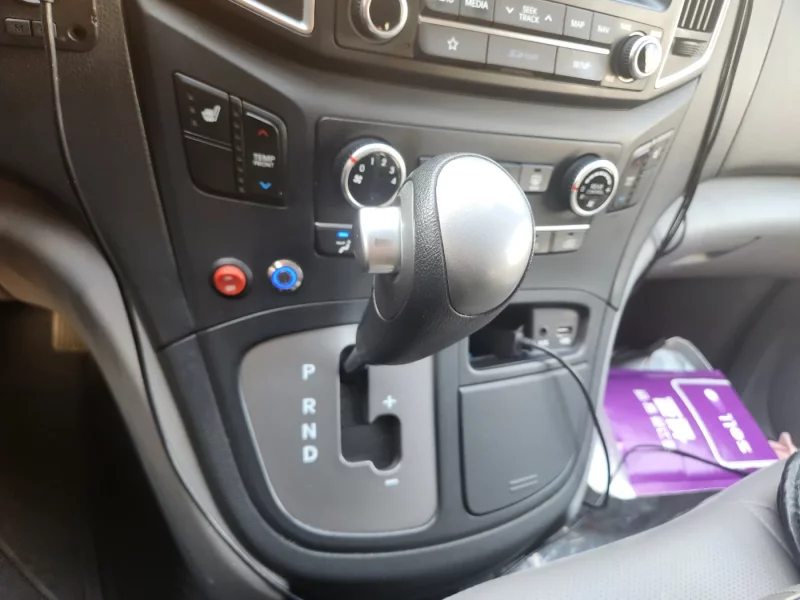 Hyundai Starex