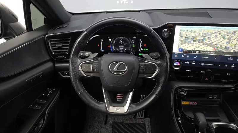 Lexus NX450h+