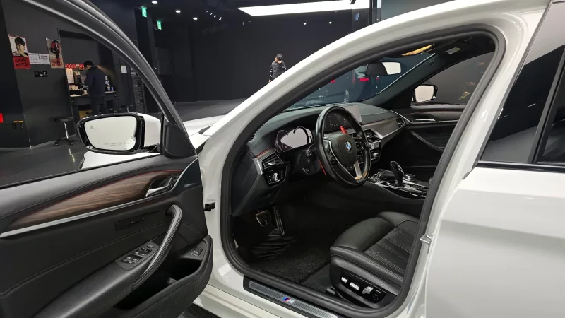 BMW 5-Series