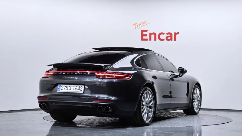 Porsche PANAMERA