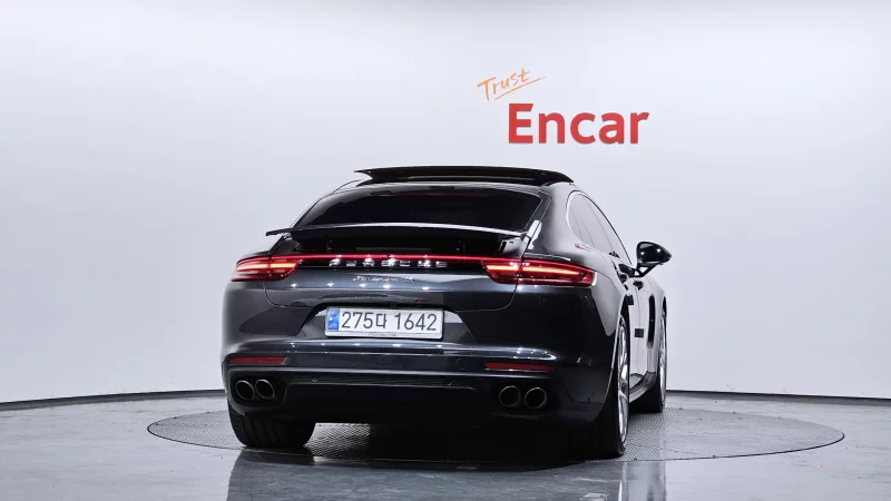 Porsche PANAMERA