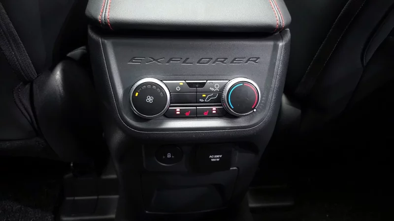 Ford EXPLORER