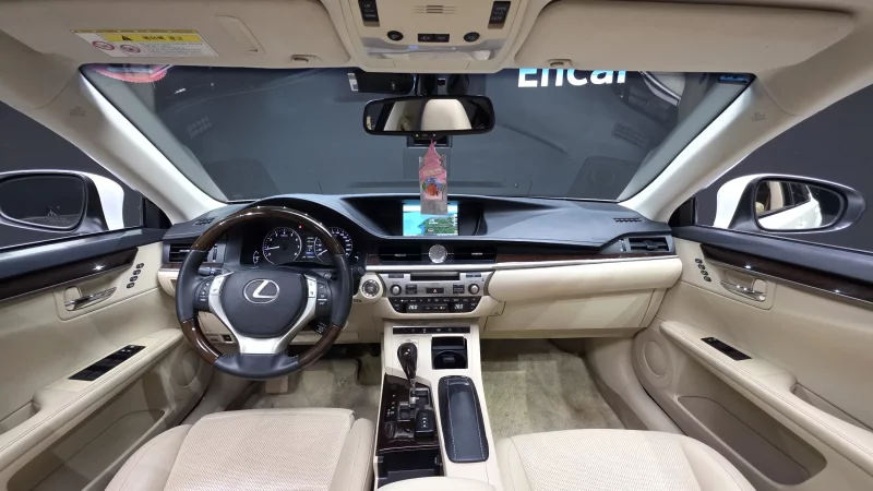 Lexus ES350