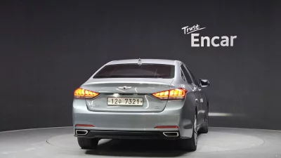 Hyundai Genesis