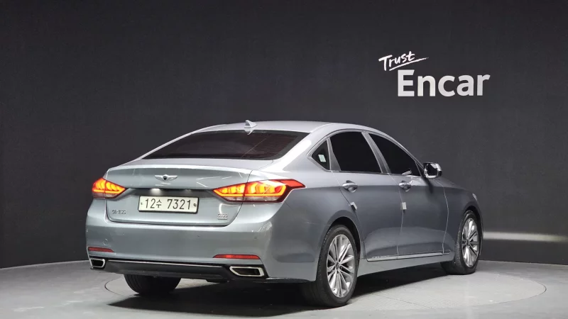 Hyundai Genesis