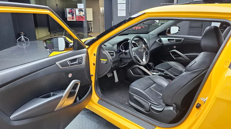 Hyundai Veloster